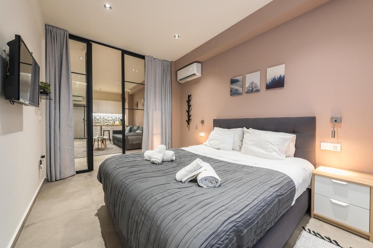 Filia Place Athena Bagian luar foto